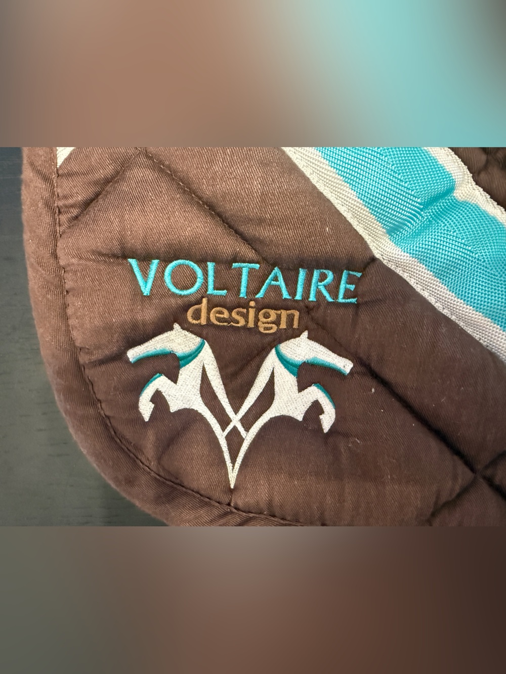 Voltaire Saddle Pad and Ear Bonnet Set. - Picture 2 of 8